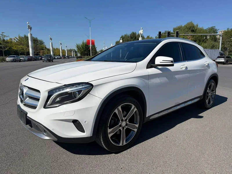 Mercedes-Benz GLA — фото 1