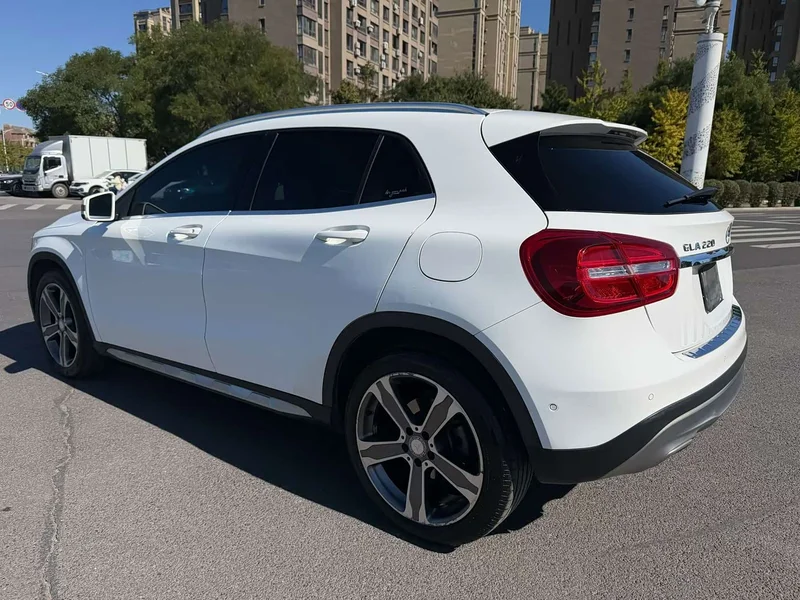 Mercedes-Benz GLA — фото 9