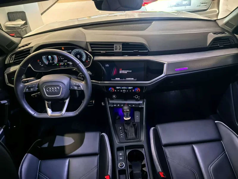 Audi Q3 — фото 14