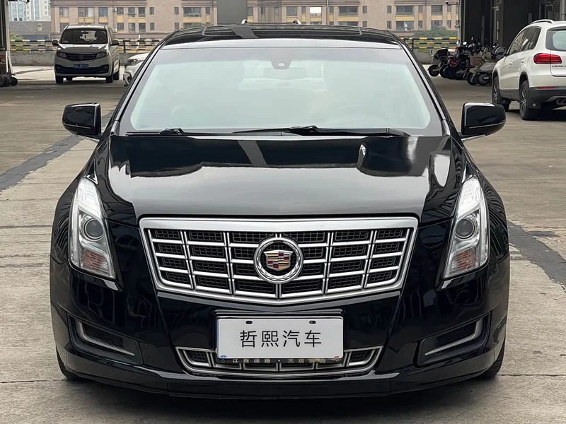 Cadillac XTS — фото 1