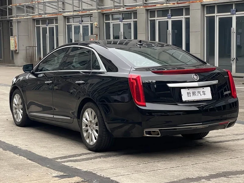 Cadillac XTS — фото 8