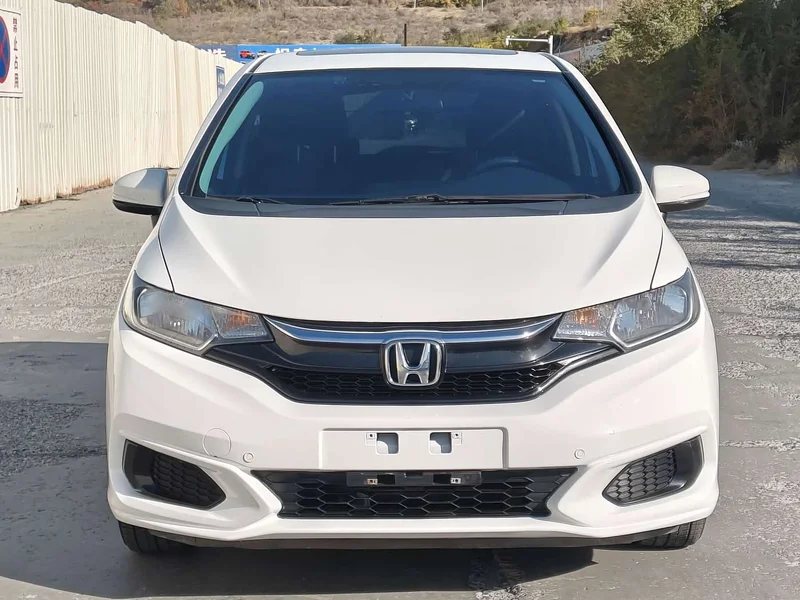Honda Fit — фото 1