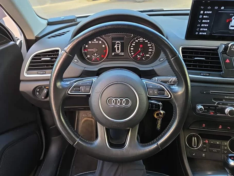Audi Q3 — фото 15