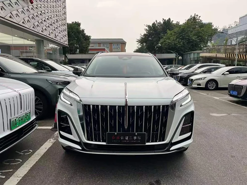 Hongqi HS3 — фото 2