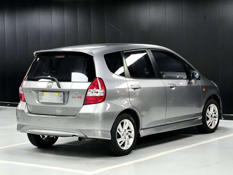 Honda Fit — фото 17