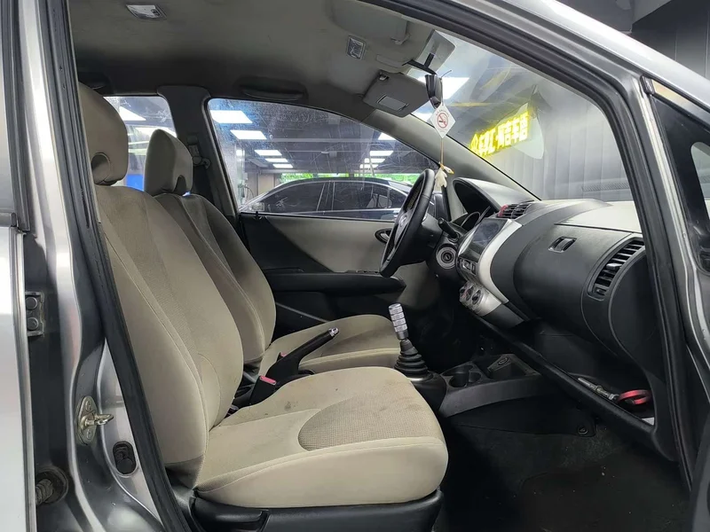 Honda Fit — фото 10
