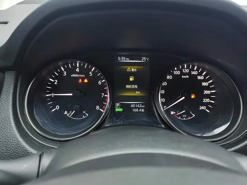 Nissan Qashqai — фото 14
