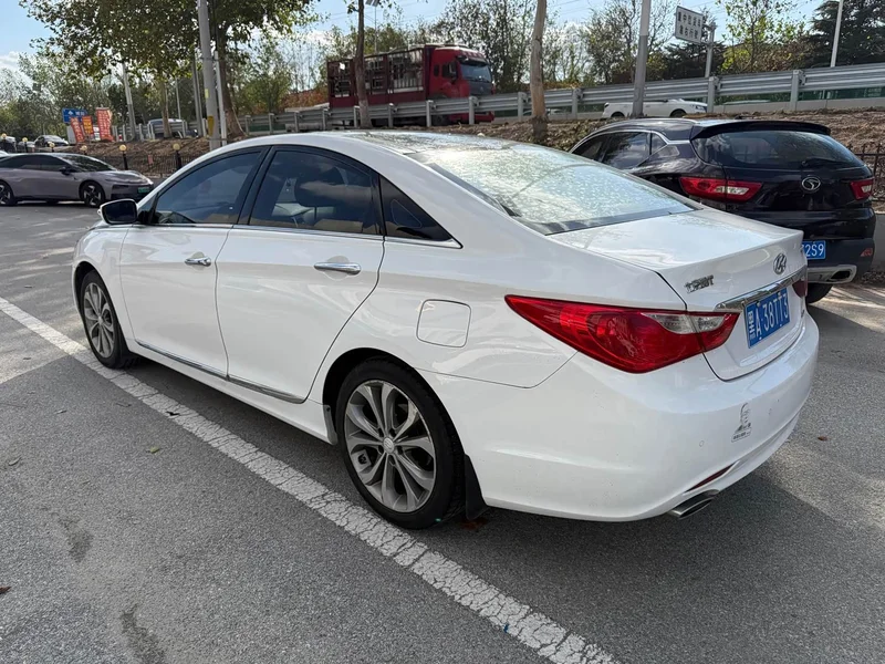 Hyundai Sonata — фото 6