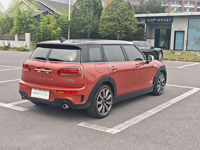 MINI CLUBMAN — фото 15