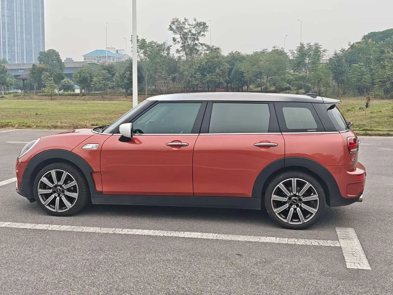 MINI CLUBMAN — фото 16