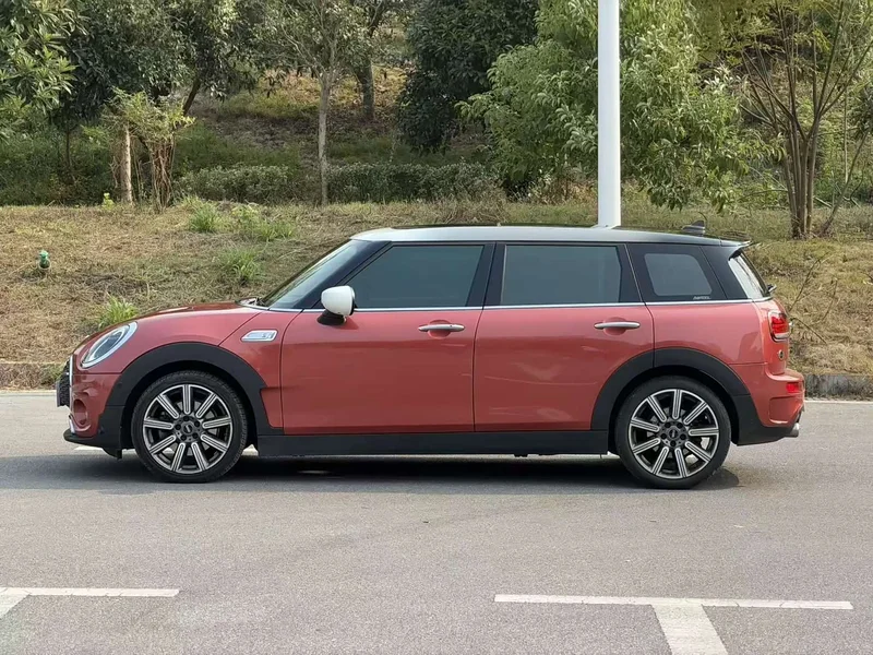 MINI CLUBMAN — фото 5