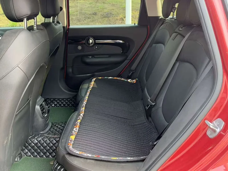 MINI CLUBMAN — фото 9