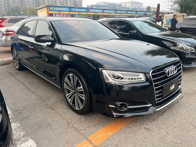 Audi A8 — фото 3