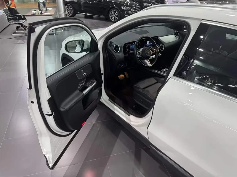 Mercedes-Benz GLA — фото 13