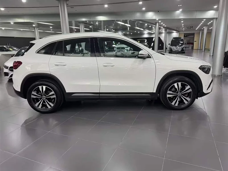 Mercedes-Benz GLA — фото 6