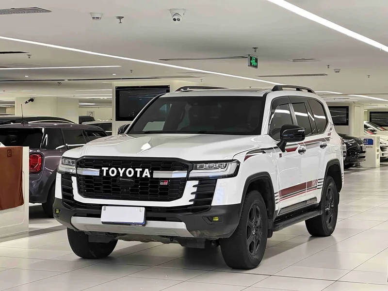 Toyota Land Cruiser (Imported) — фото 1