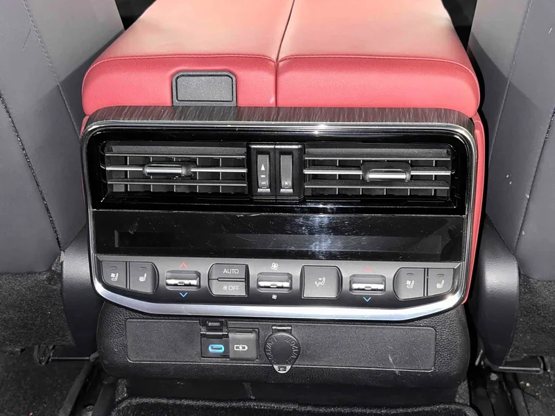 Toyota Land Cruiser (Imported) — фото 15