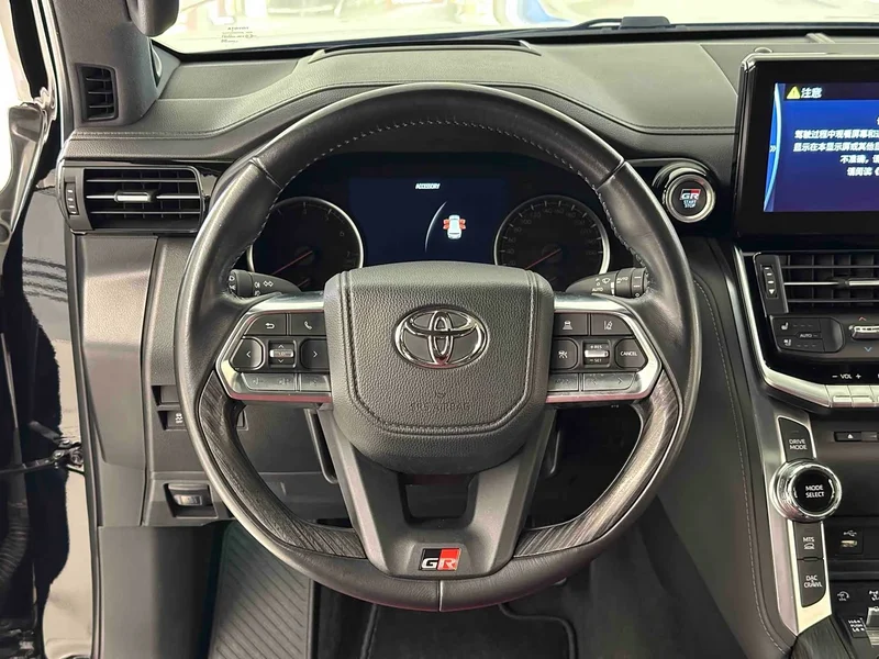 Toyota Land Cruiser (Imported) — фото 16