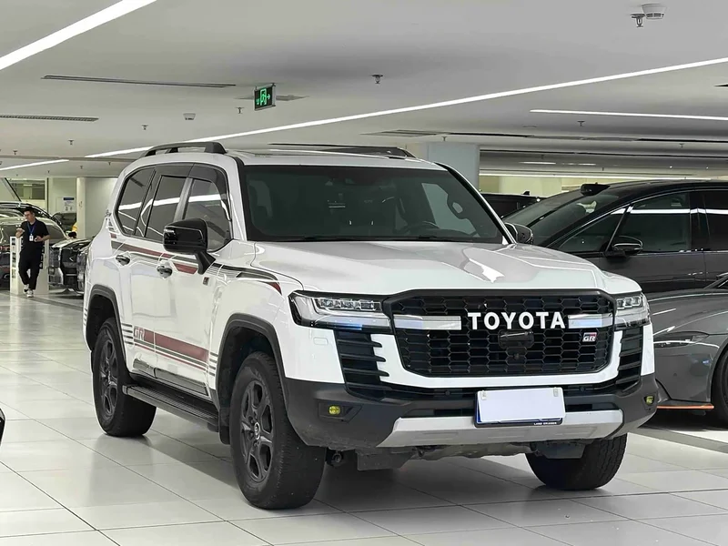 Toyota Land Cruiser (Imported) — фото 3