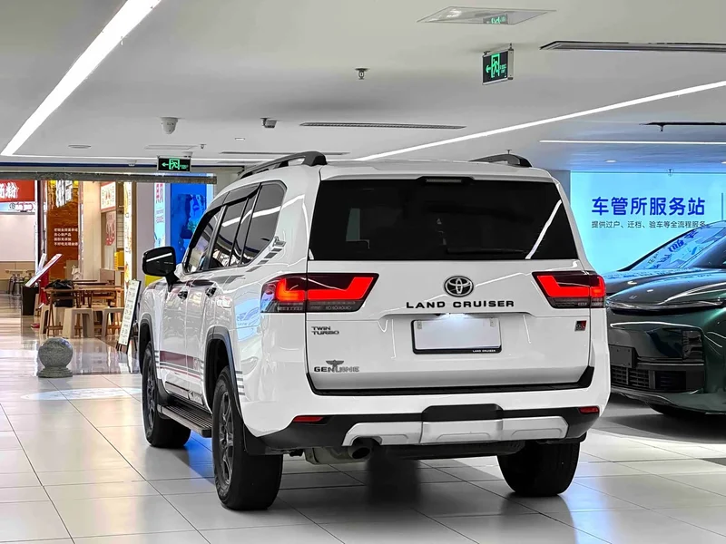 Toyota Land Cruiser (Imported) — фото 5