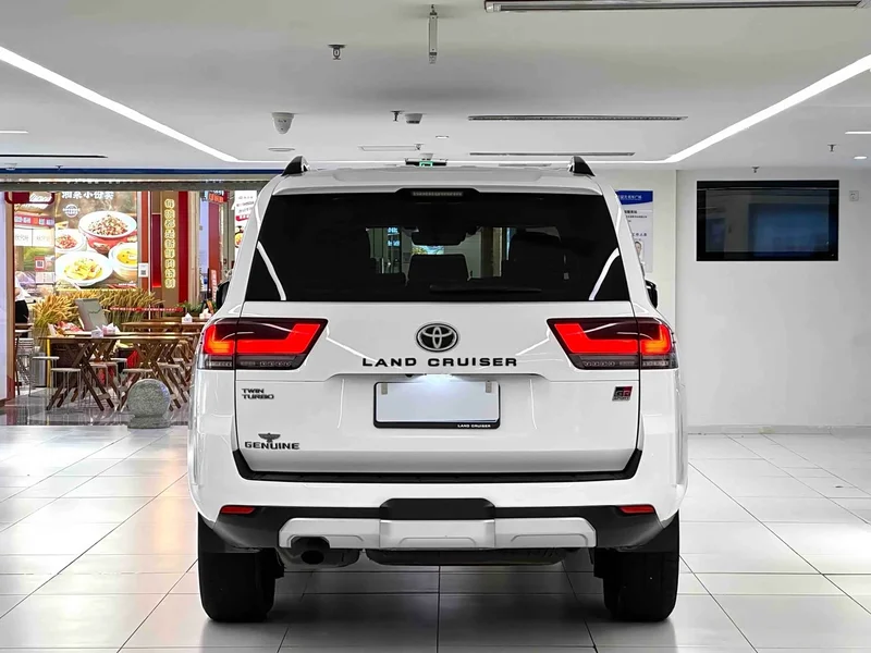 Toyota Land Cruiser (Imported) — фото 6