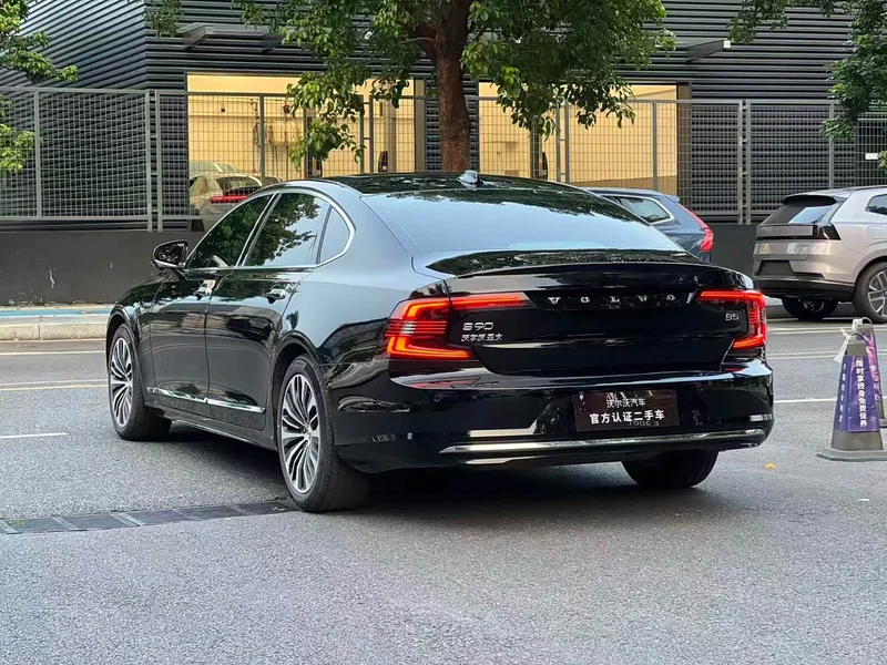 Volvo S90 — фото 9