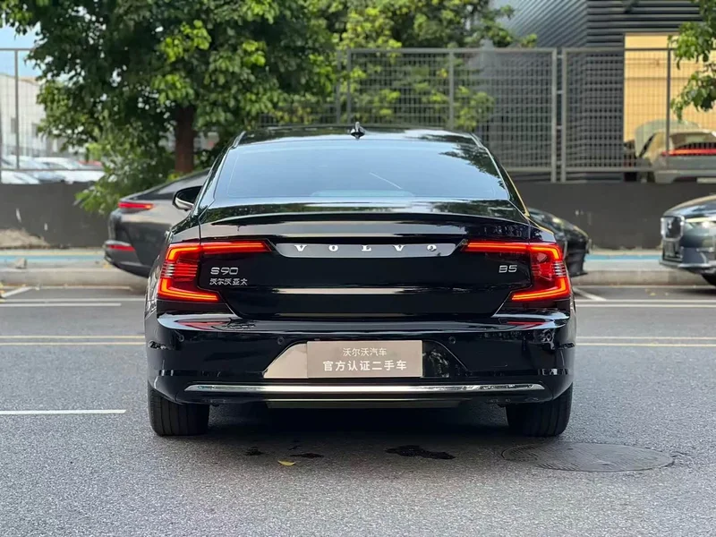 Volvo S90 — фото 10