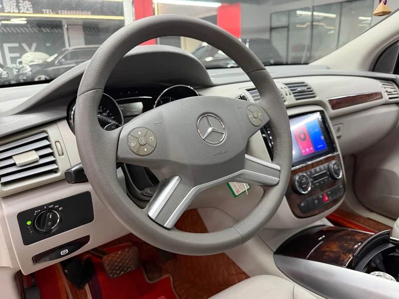Mercedes-Benz R-Class — фото 13