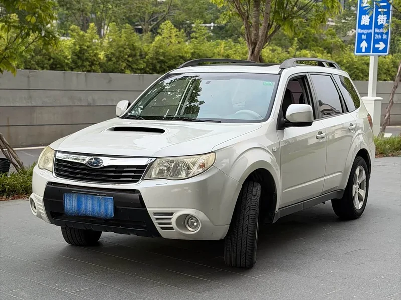 Subaru Forester — фото 1