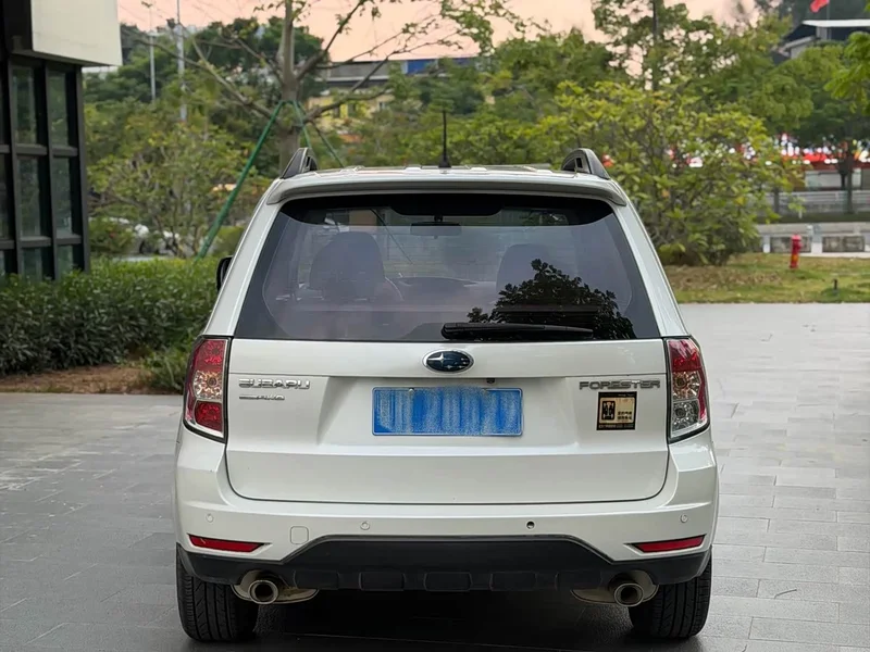 Subaru Forester — фото 3