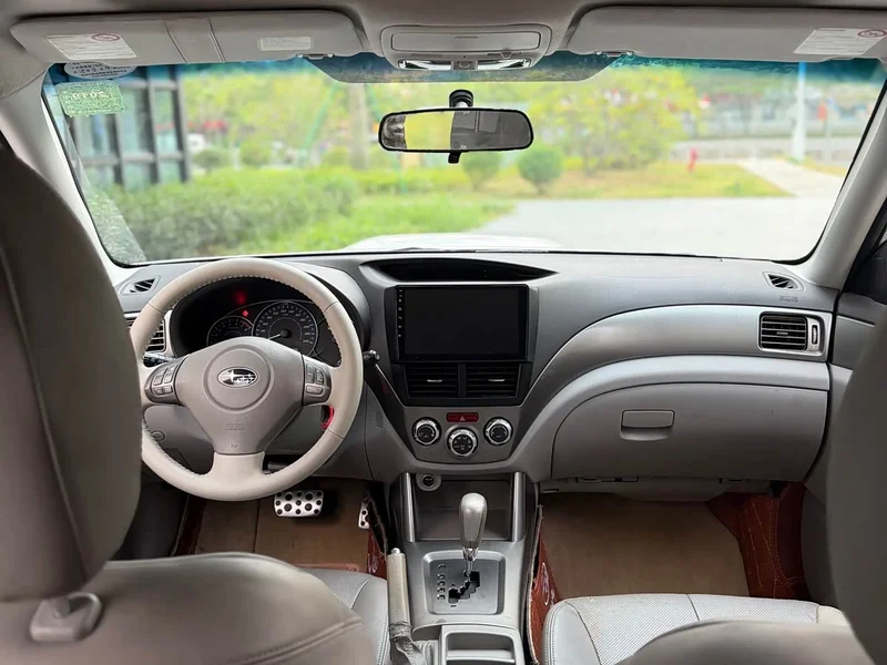 Subaru Forester — фото 9