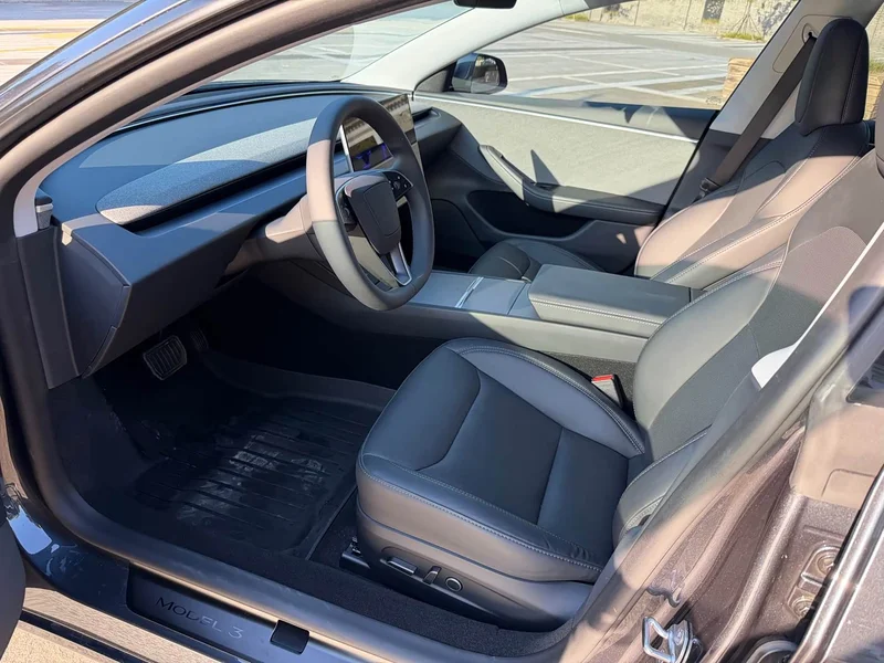 Tesla Model 3 — фото 6