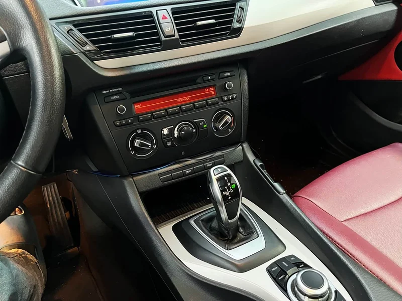 BMW X1 — фото 10