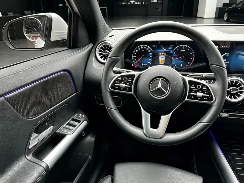 Mercedes-Benz GLA — фото 7