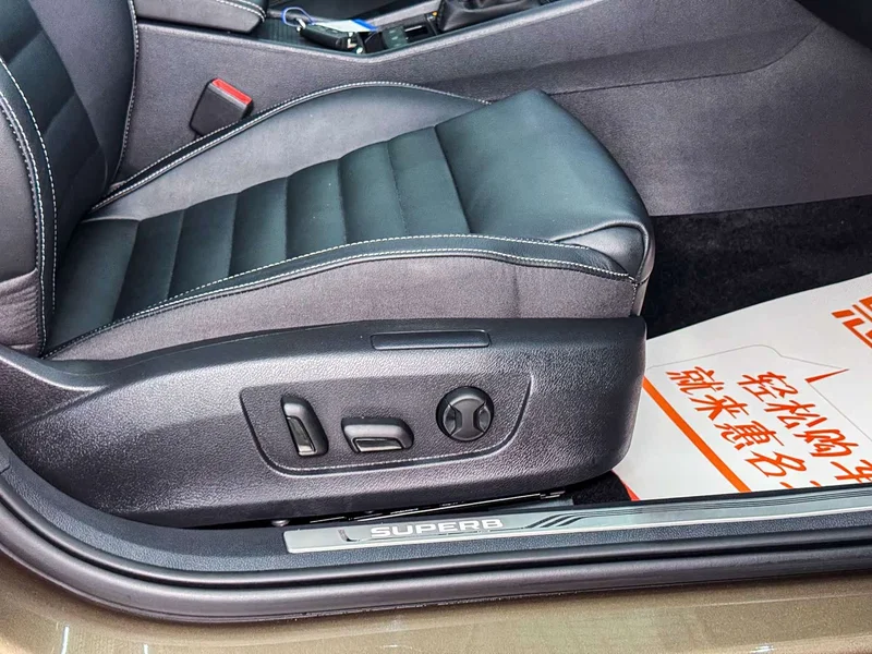 Skoda Superb — фото 13
