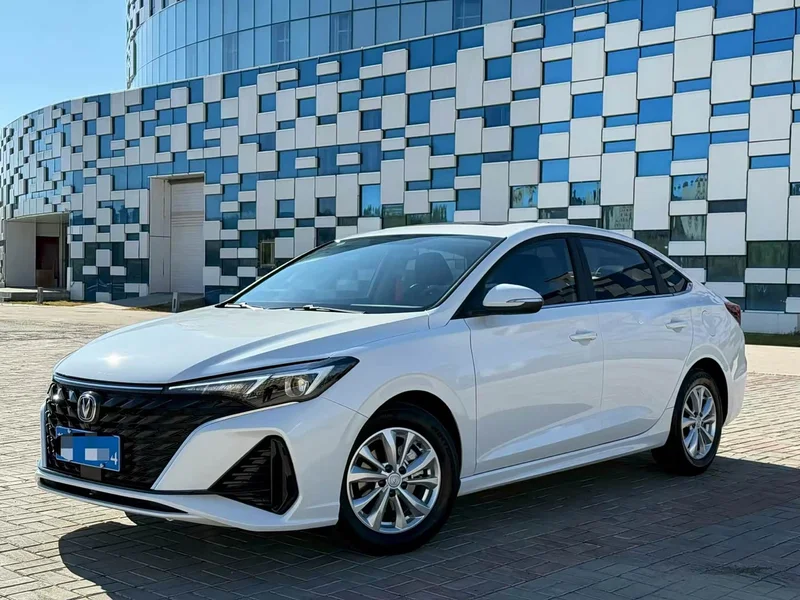 Changan Eado — фото 1