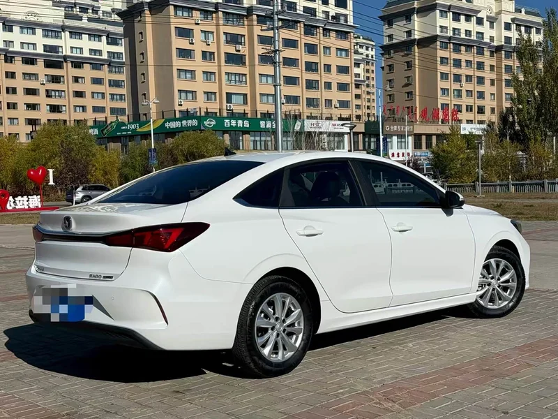 Changan Eado — фото 9