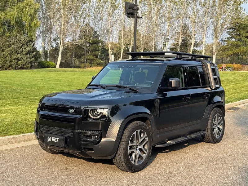 Land Rover Defender — фото 1