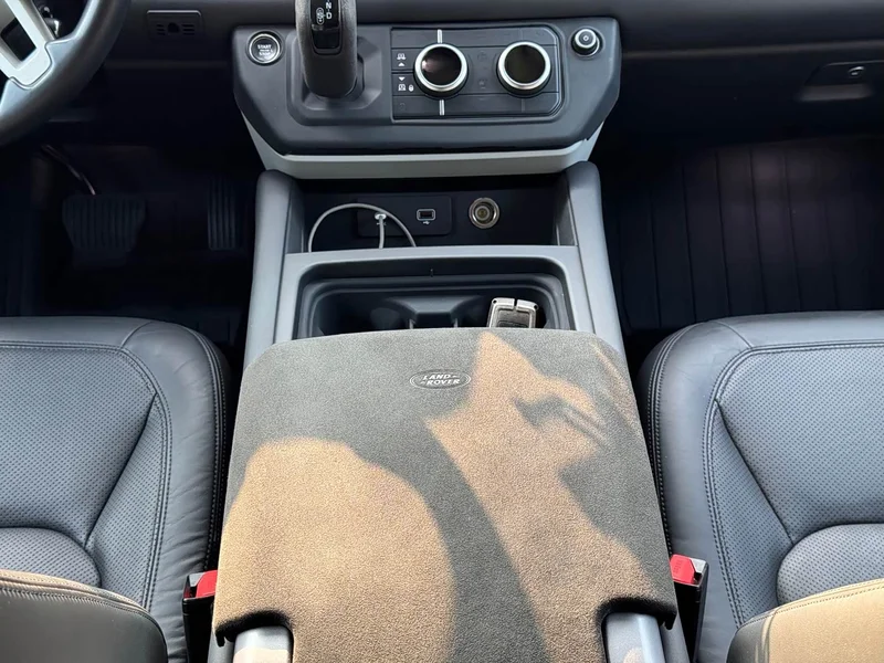 Land Rover Defender — фото 15