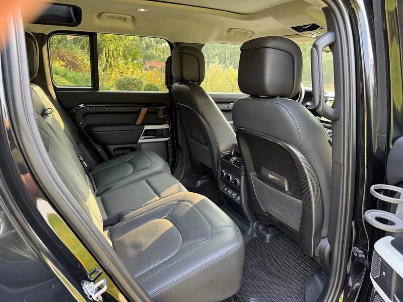 Land Rover Defender — фото 16