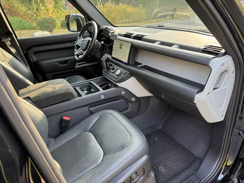 Land Rover Defender — фото 17