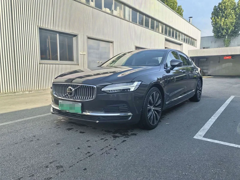Volvo S90 PHEV — фото 1