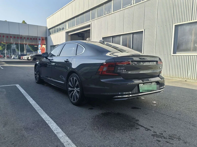 Volvo S90 PHEV — фото 10