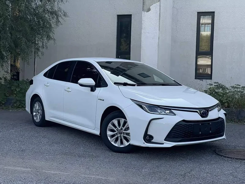 Toyota Corolla — фото 2