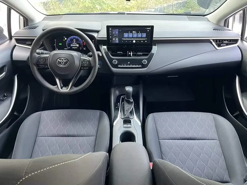 Toyota Corolla — фото 5