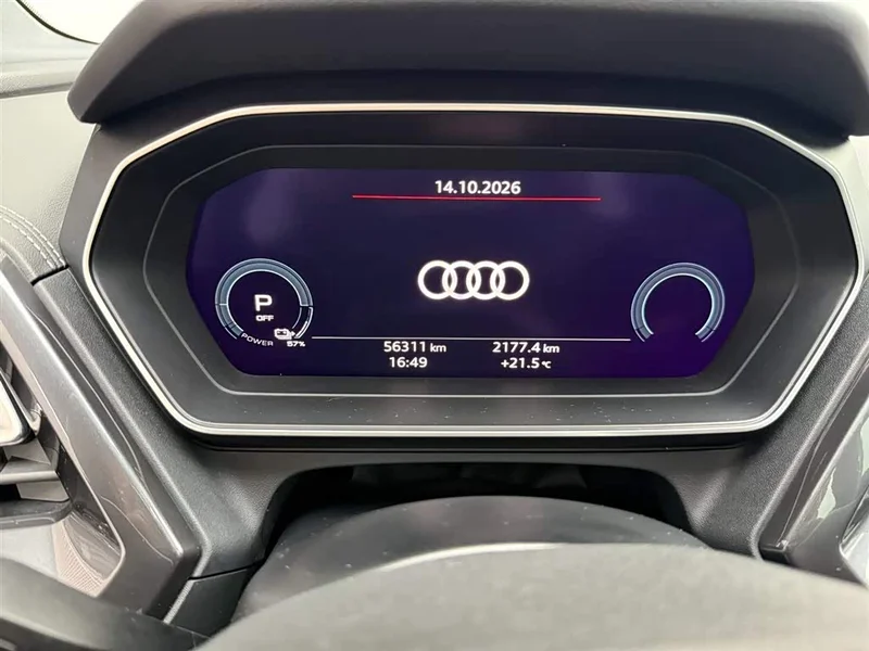 Audi Q4 e-tron — фото 18