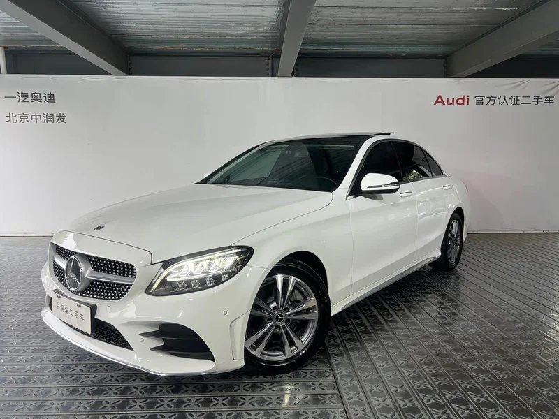 Mercedes-Benz C-Class — фото 1