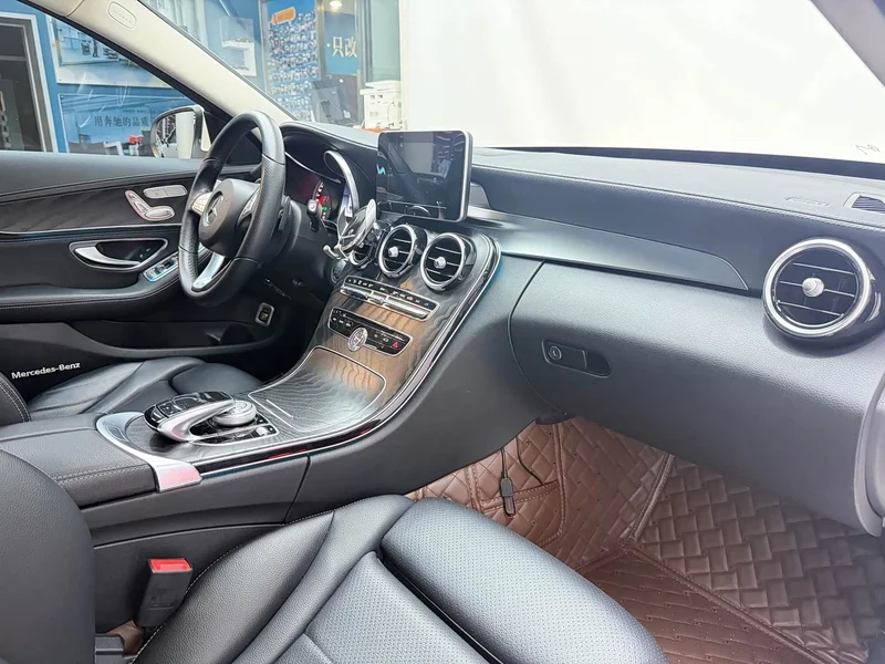 Mercedes-Benz C-Class — фото 11