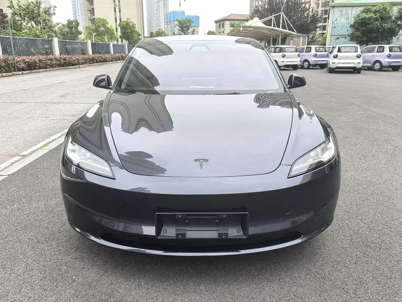 Tesla Model 3 — фото 2