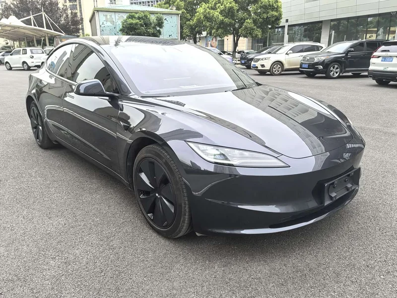 Tesla Model 3 — фото 3